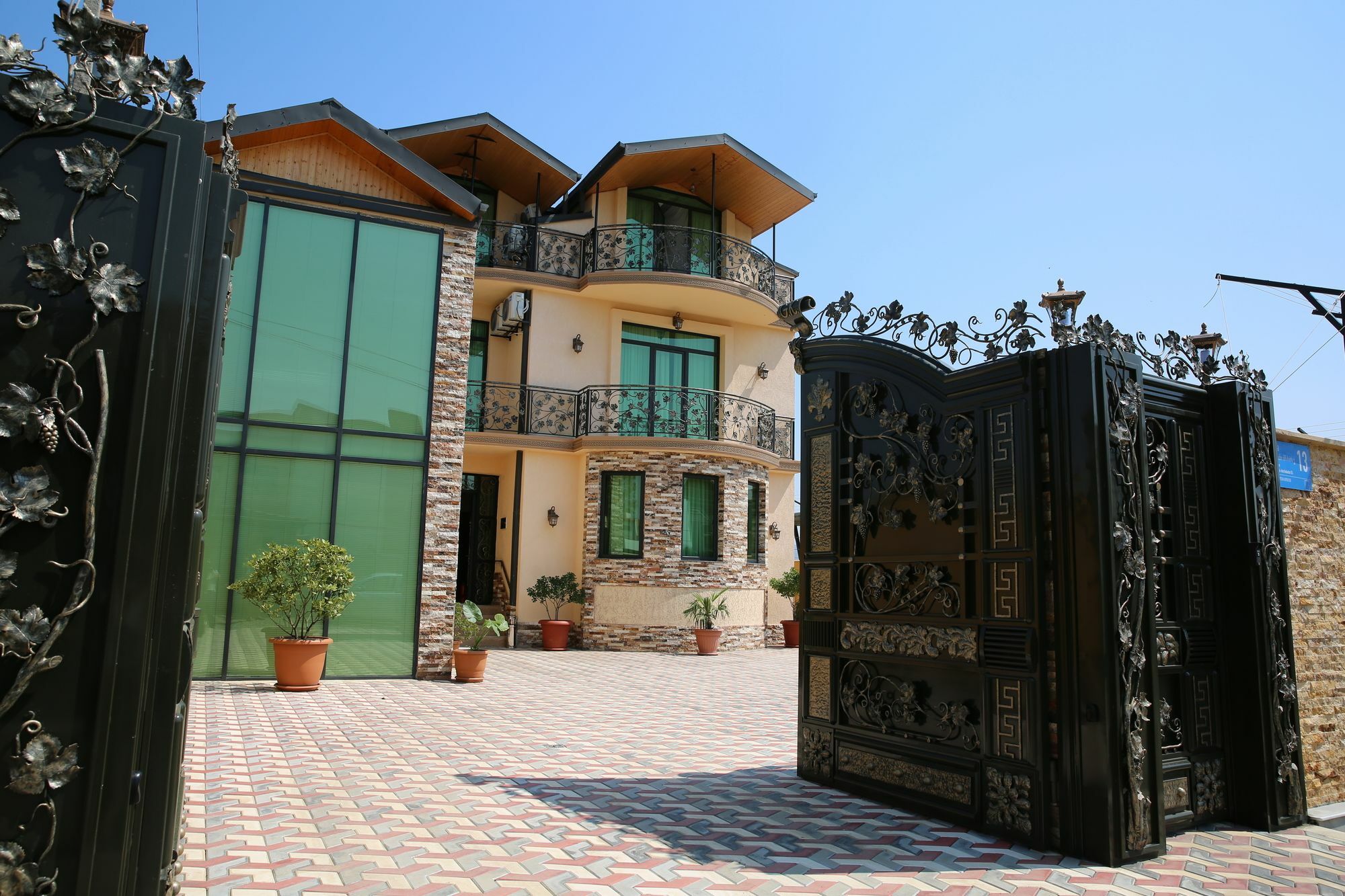 GK Villa Tbiliszi Kültér fotó